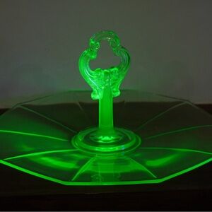 Vintage Uranium Cambridge Glass Serving Plate with Key Hole Handle Trinket Dish